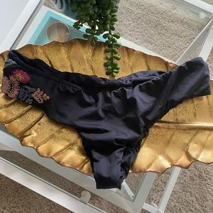 👙 NEW O’Neill- Cheeky Bikini Bottoms With Floral